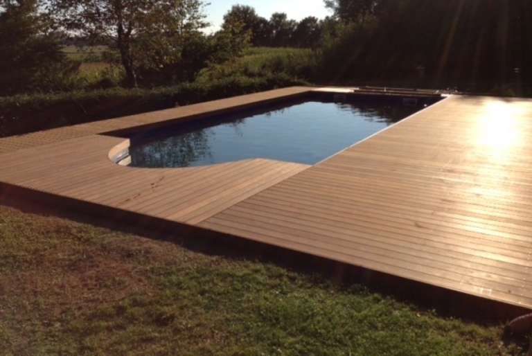 184-plage-de-piscine-en-ipe-a-perouges-ain