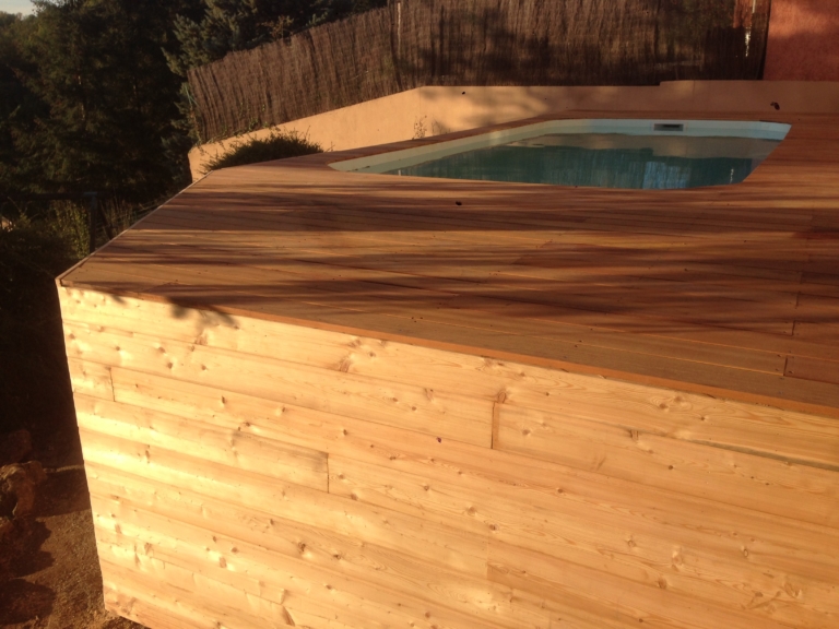 459-belle-plage-de-piscine-hors-sol-sur-la-commune-de-belmont-sur-azergues