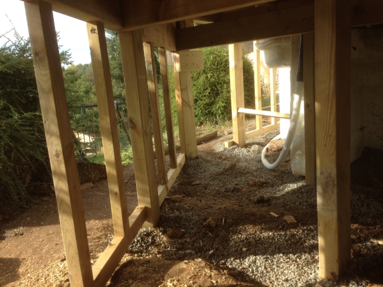 474-belle-plage-de-piscine-hors-sol-sur-la-commune-de-belmont-sur-azergues