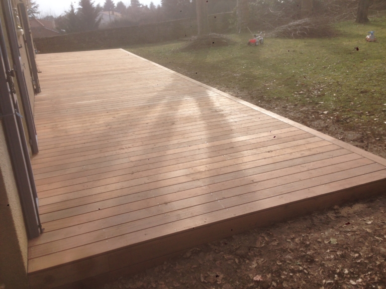 576-terrasse-en-bois-exotique-yellow-balau-a-st-cyr-au-mt-d-or