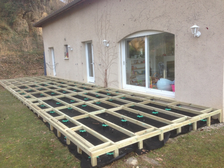 581-terrasse-en-bois-exotique-yellow-balau-a-st-cyr-au-mt-d-or