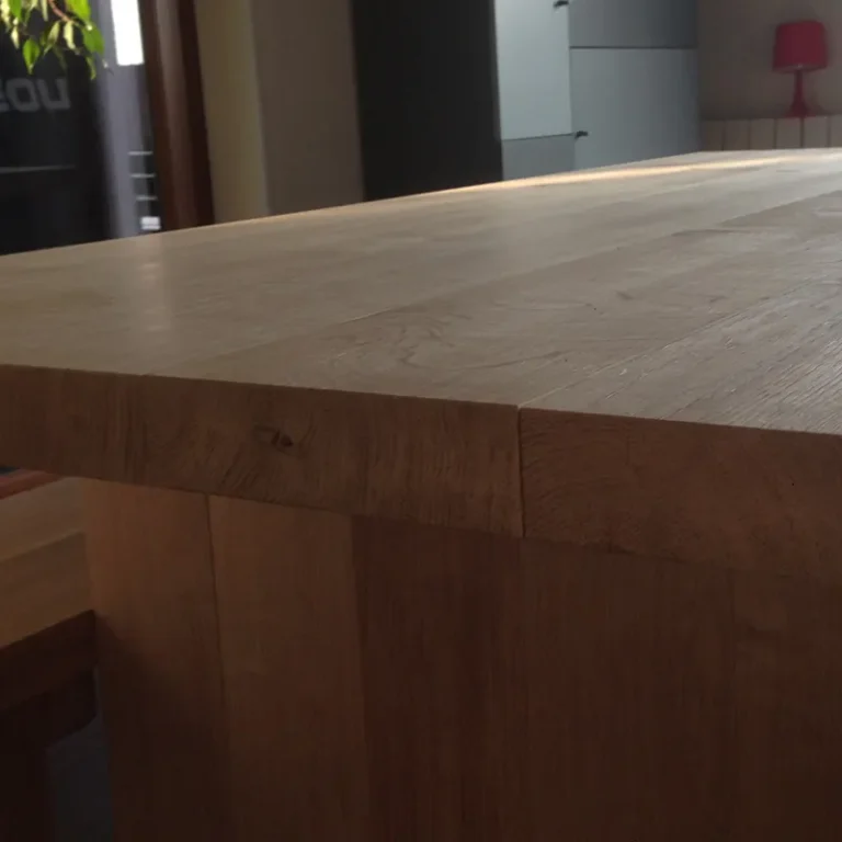 table_bois